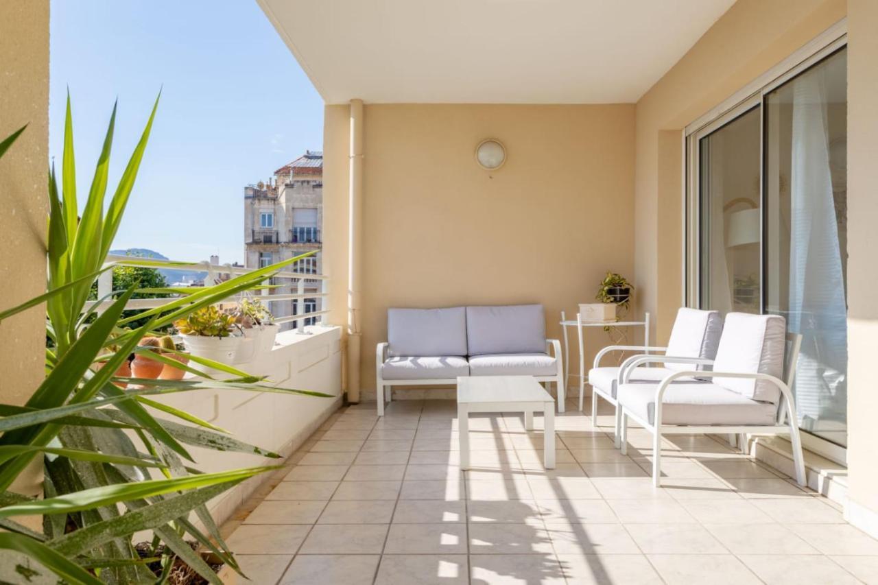 Standing 2 6 Pers Clim Parking Jo Marseille